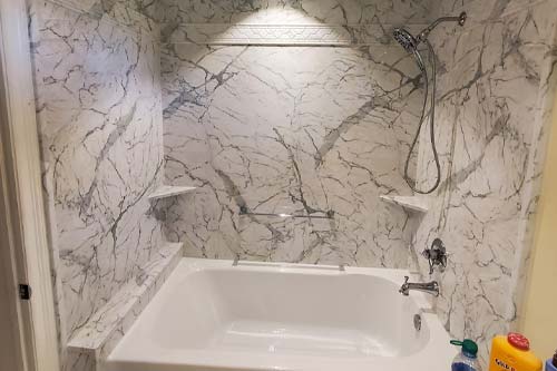 Marble walled bathtub